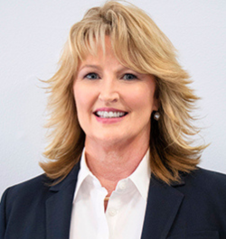 Dr. Elizabeth Eminhizer